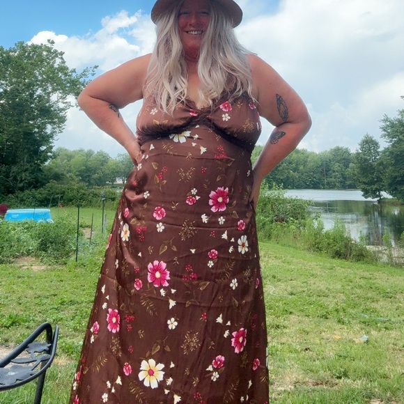 Old Navy Floral Brown Midi Dress xxl - Picture 2 of 2